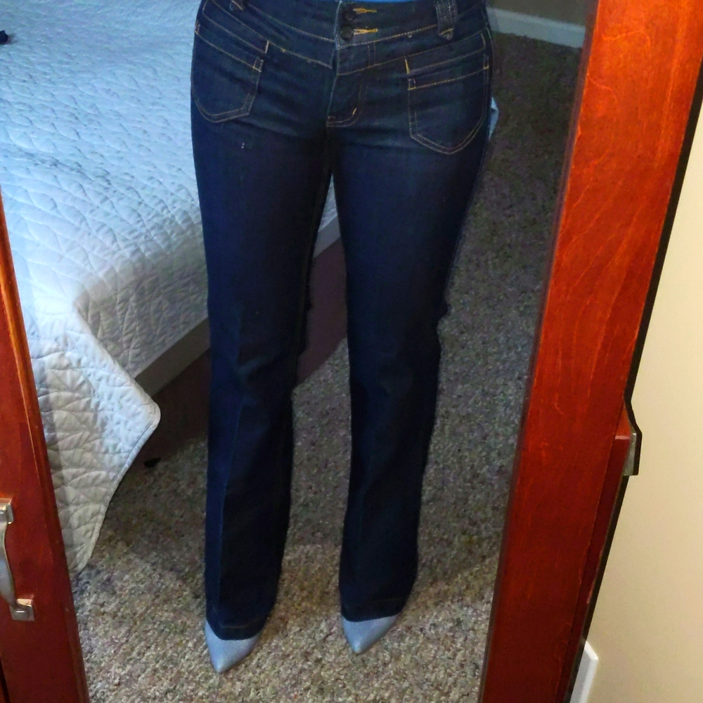 Jeans, flattering fit, dark denim pants New York & Company